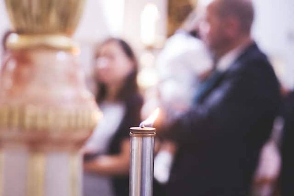 Comment remercier un photographe avec cadeau de baptême et une carte personnalisée ?