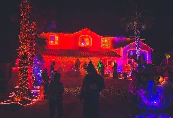 Comment Organiser Une Soirée d'Halloween Originale et Amusante pour Offrir des Cadeaux Personnalisés pour Hommes Qui Aiment la Photographie de Mariage ?
